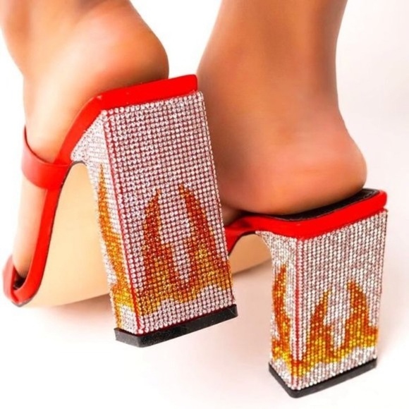 New Xena Fierce Rhinestone Red Fire Graphic Chunky Heel Sandal - Callie Lives - Picture 3 of 5